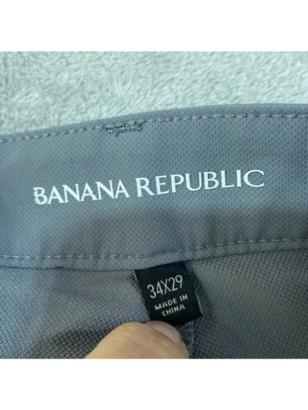 Banana Republic Flat Front Tech Pants Men's 34x29 Gray  Polyester